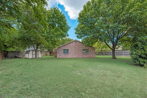 1506 Las Pinas Court,  Dallas,  TX 75211