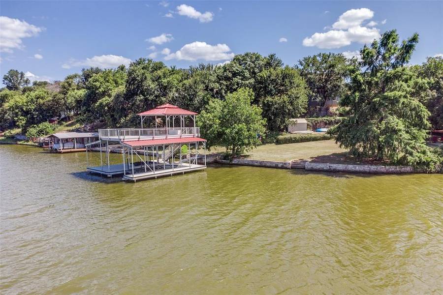 4505 Lakeshore Drive, Granbury, TX 76048