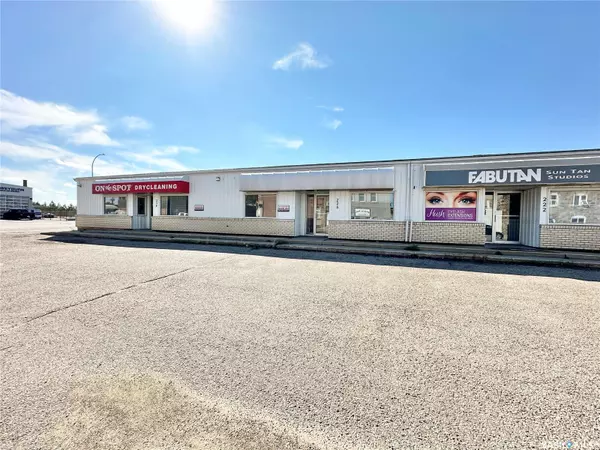 228 Railway AVENUE, Weyburn, SK S4H 0A2