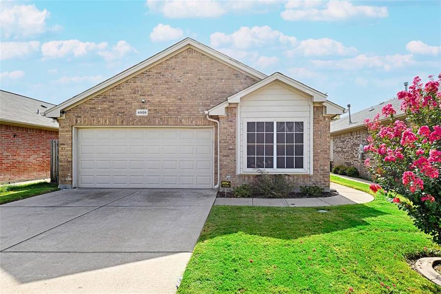 6508 Regina Drive, Fort Worth, TX 76131