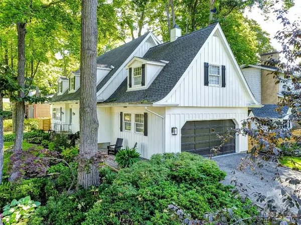 Ottawa, ON K1H 6E9,224 CROCUS AVE