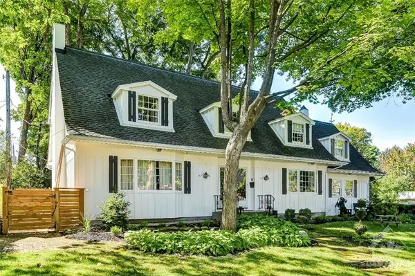 Ottawa, ON K1H 6E9,224 CROCUS AVE