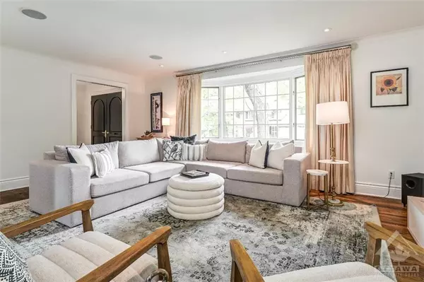 Ottawa, ON K1H 6E9,224 CROCUS AVE