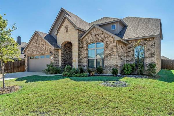 140 Crockett Drive, Waxahachie, TX 75165