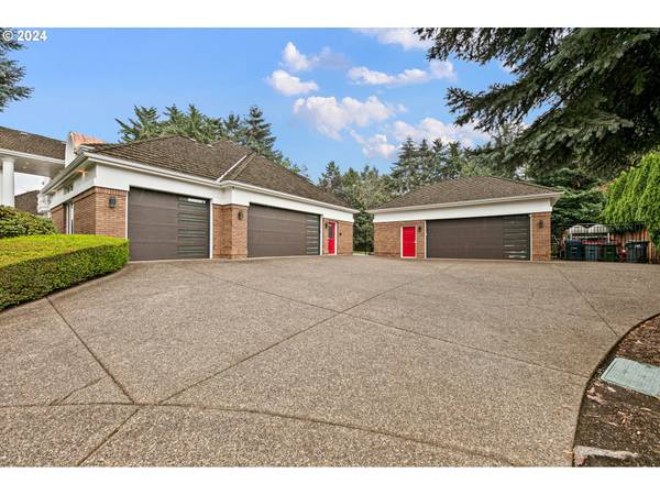 Eugene, OR 97401,1564 Regency DR