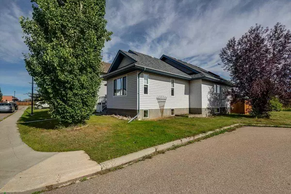 Springbrook, AB T4S 2H7,124 Sabre RD