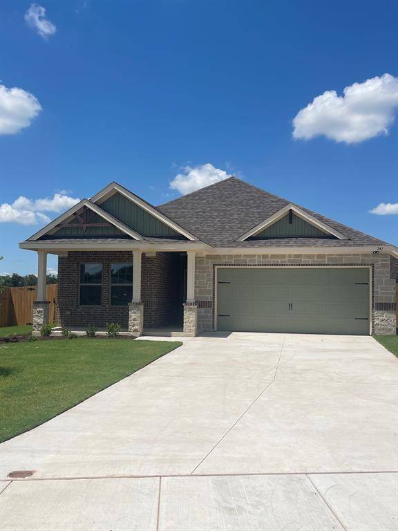 741 Raylan Street,  Springtown,  TX 76082