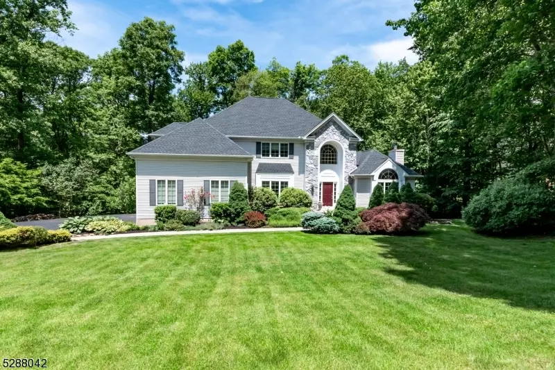 57 Heritage Ct, Randolph Twp., NJ 07869