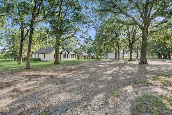 Bonham, TX 75418,2088 County Road 2605