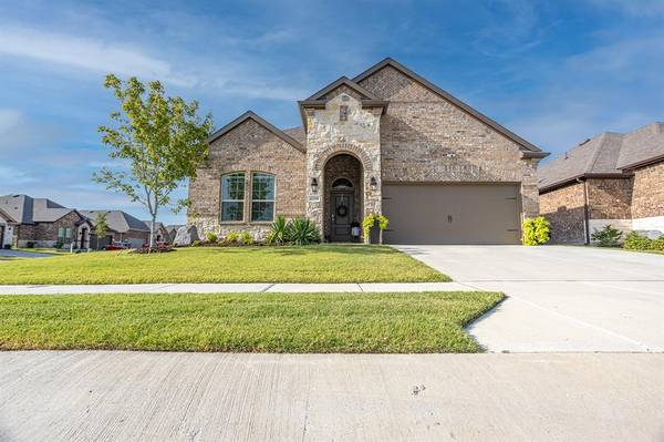 11244 Gold Pan Trail, Aubrey, TX 76227