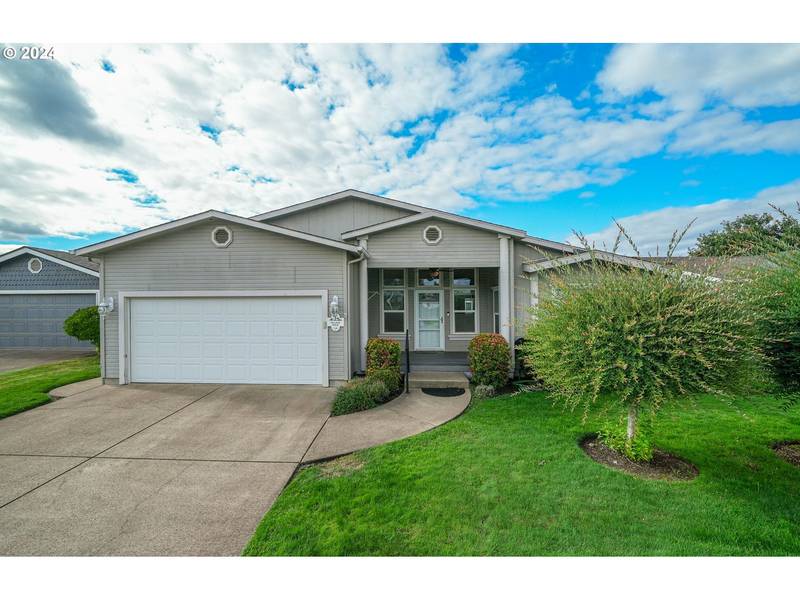 109 VILLAGE DR, Cottage Grove, OR 97424