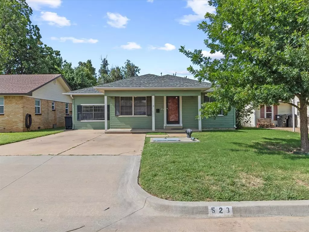 Moore, OK 73160,523 SW 2nd Street