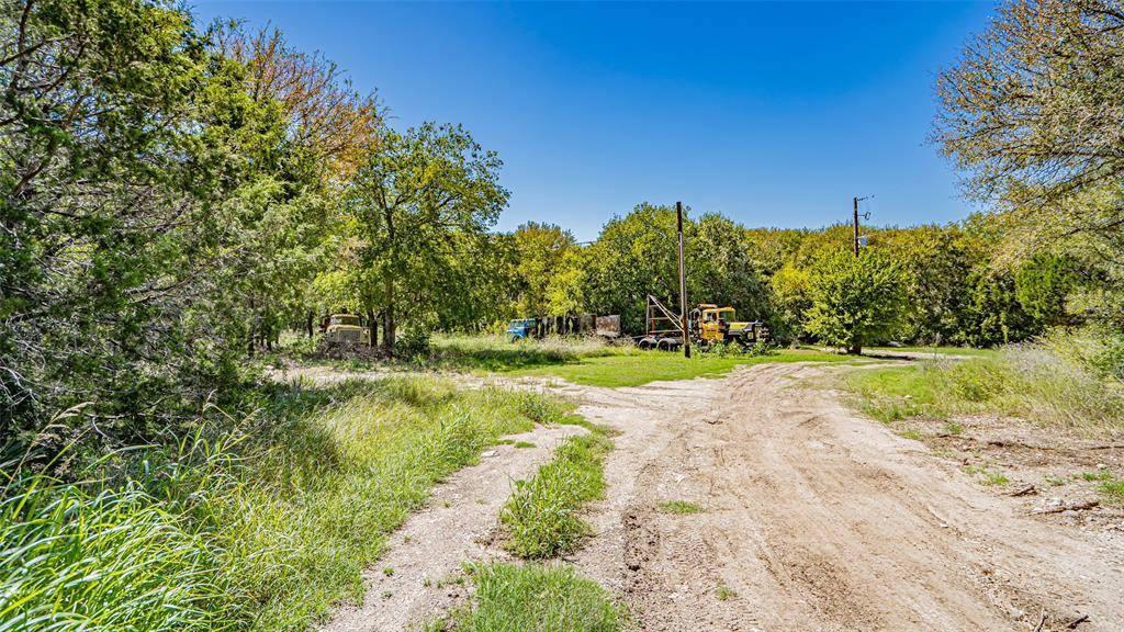 329 S Skyline Court, Cresson, TX 76035