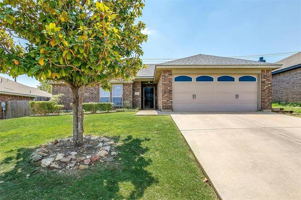 9305 Rhea Court, White Settlement, TX 76108