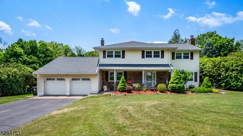 Mount Olive Twp., NJ 07828,11 Bridle Ln