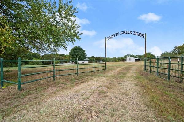 Corsicana, TX 75109,575 SE County Road 2230