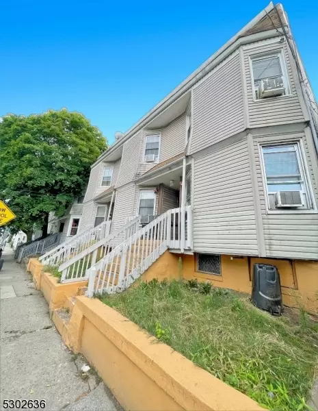 125 Redwood Ave, Paterson City, NJ 07522