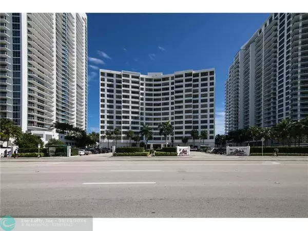 Hollywood, FL 33019,3505 S Ocean Dr  #1004