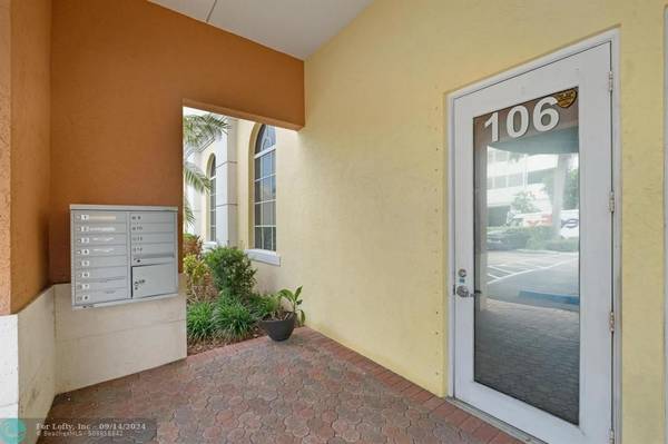 Fort Lauderdale, FL 33316,500 SE 15th St  #106