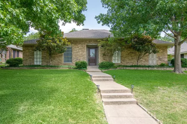 1413 Jennifer Street, Richardson, TX 75082