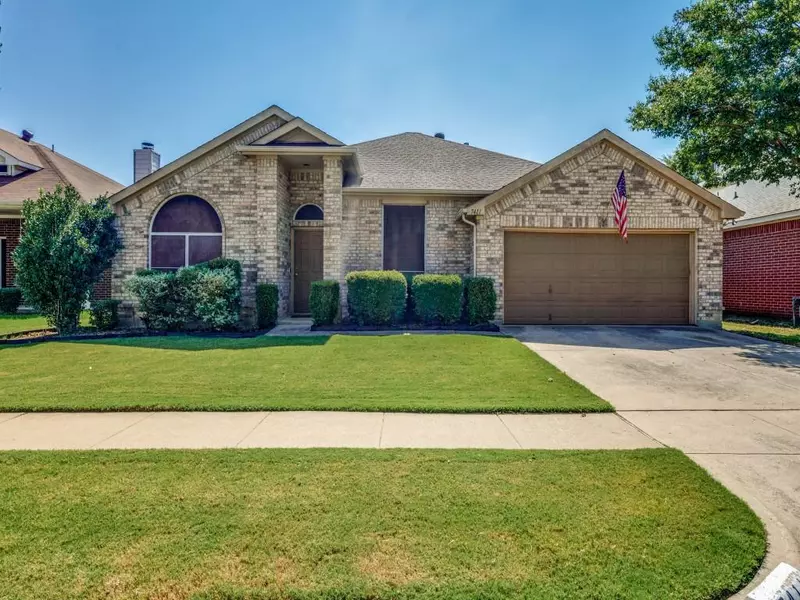 7411 Amsterdam Lane, Arlington, TX 76002