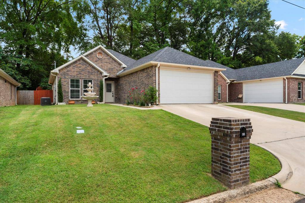 659 Hays Avenue,  Mount Pleasant,  TX 75455