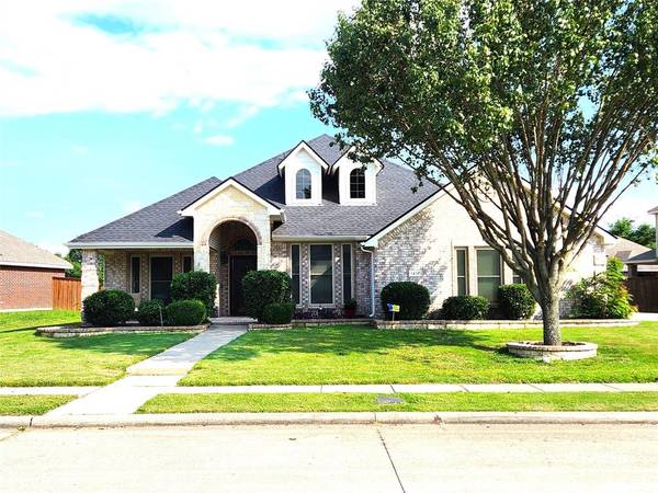 1210 Fairhaven Drive, Glenn Heights, TX 75154