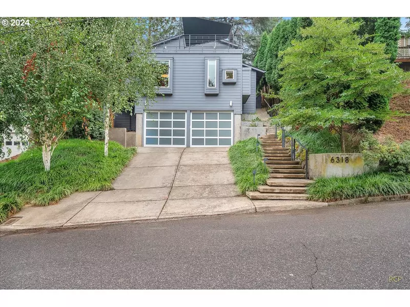 6318 SW 32ND AVE, Portland, OR 97239