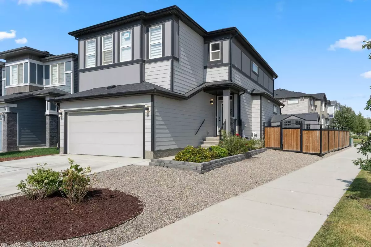 Calgary, AB T2X 1T8,144 Wolf Hollow CRES SE