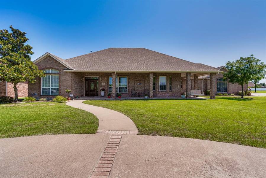 572 Glenn Lane, Red Oak, TX 75154