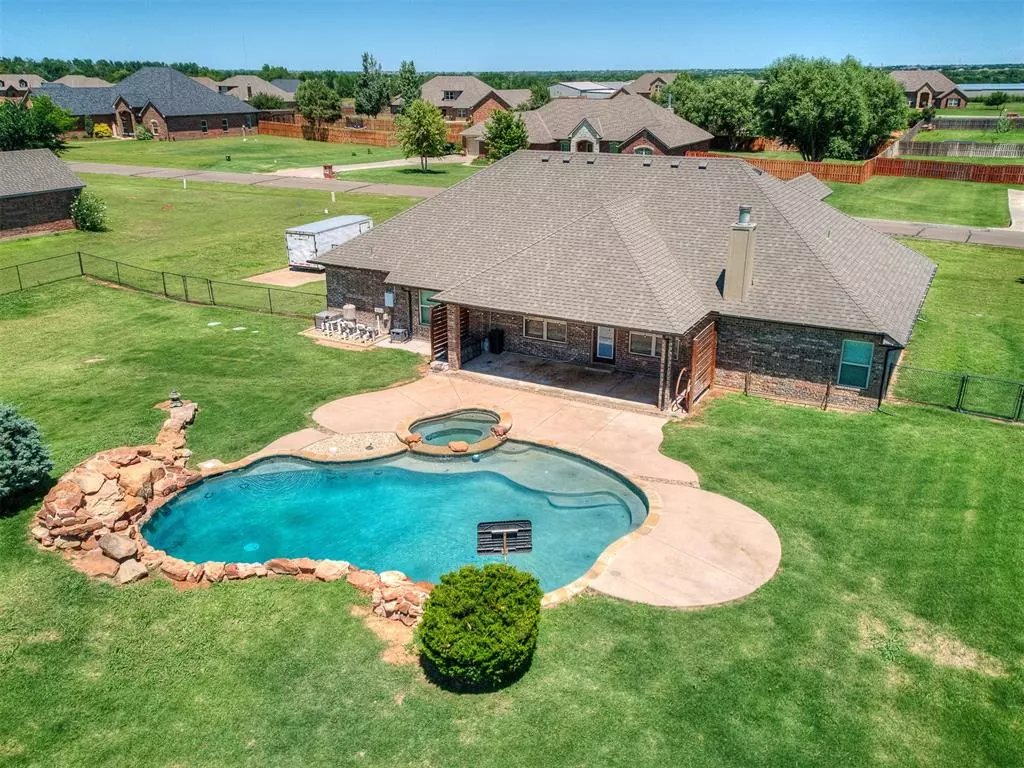 Edmond, OK 73025,14311 Beaver Creek Road