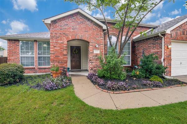 102 Lone Oak Court, Forney, TX 75126