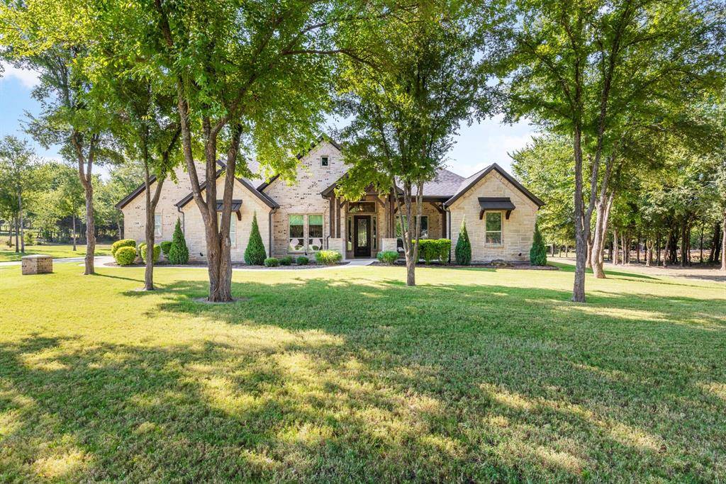 Azle, TX 76020,208 Deer Glade Court