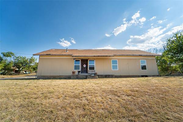 807 E Dyer Street, Breckenridge, TX 76424