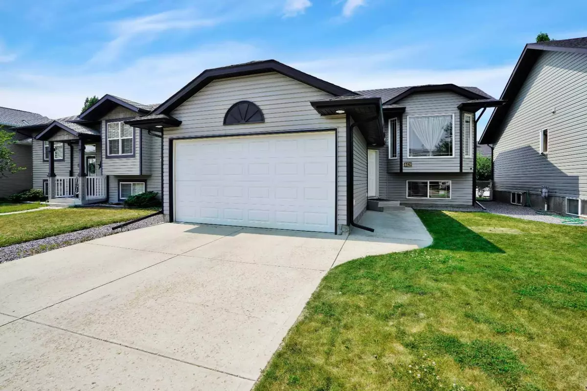 Innisfail, AB T4G 1Y3,4429 54A Avenue Crescent