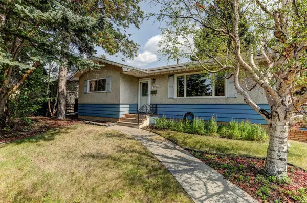 Calgary, AB T3E 3X4,3716 47 ST SW