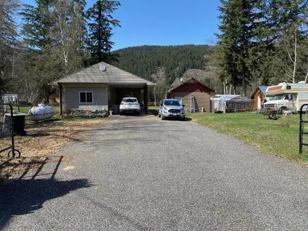 1275 GAGGIN ROAD, Clearwater, BC V0E 1N2