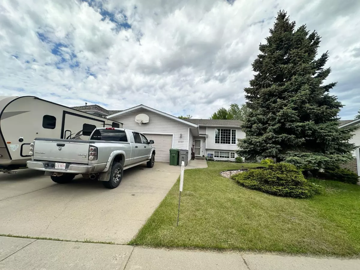 Lloydminster, AB T9V 2N3,2727 57A Avenue Close