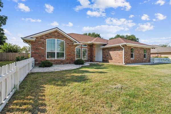 Granbury, TX 76048,611 Sandstone Lane