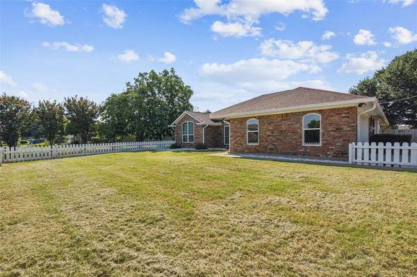 Granbury, TX 76048,611 Sandstone Lane