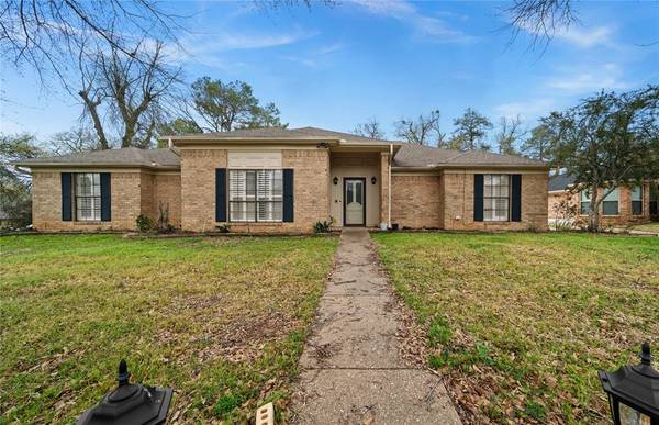 2013 Lamplight Lane, Tyler, TX 75701