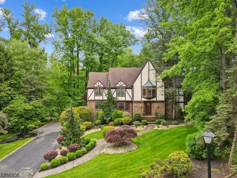 3 Wilshire Run, Scotch Plains Twp., NJ 07076