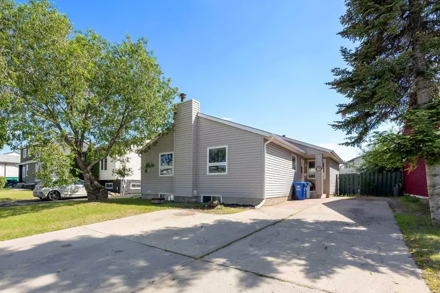 234 Bird CRES, Fort Mcmurray, AB T9H 4T3