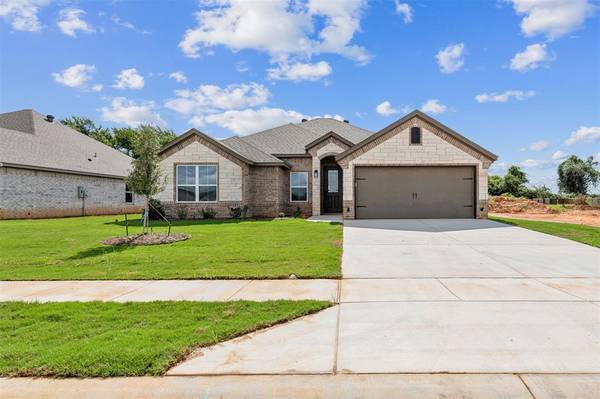 712 Jameson, Springtown, TX 76082