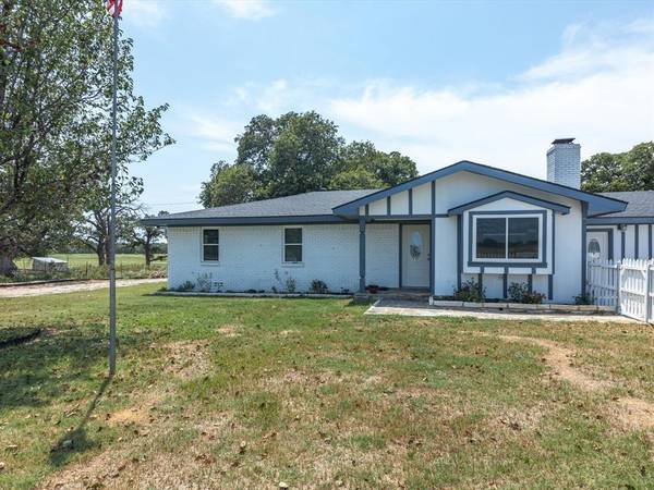 344 County Road 3225, Bridgeport, TX 76426