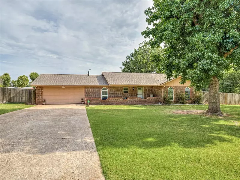 1701 Cottonwood Lane, Newcastle, OK 73065