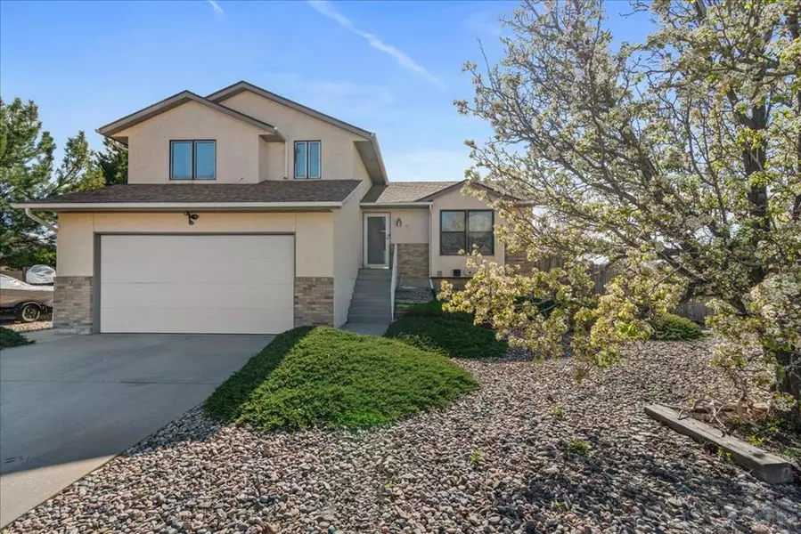 107 S Brewer Dr, Pueblo West, CO 81007