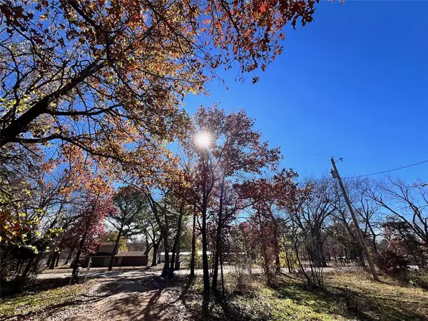 1750 Rolling Hills,  Lone Grove,  OK 73443