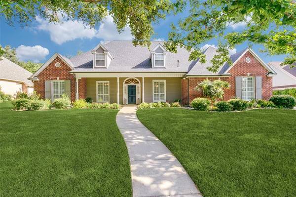 2310 Brookcrest Lane, Grapevine, TX 76051