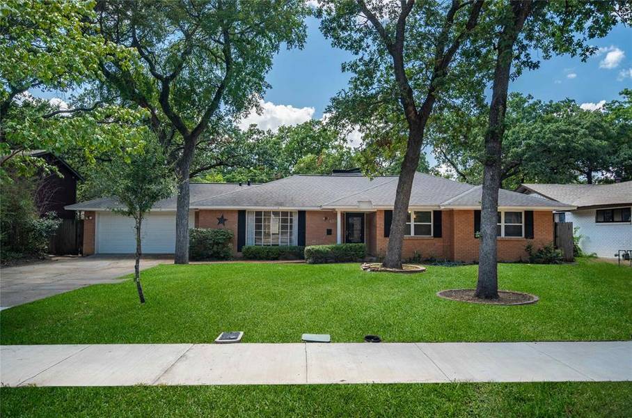 513 Lincolnshire Drive, Irving, TX 75061